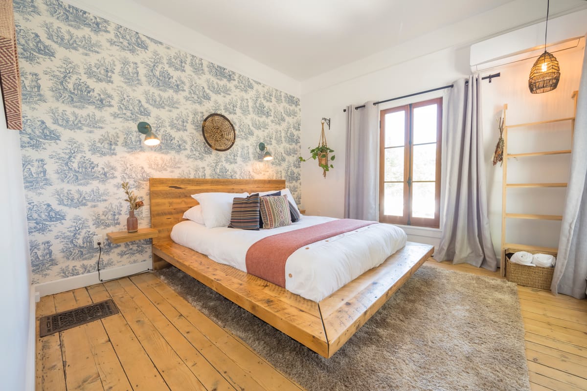 Le Ewokk - Bed & Breakfast – Sutton — 1