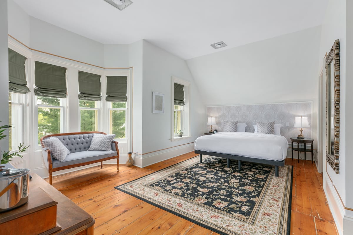 Manoir Sweetsburg — 2