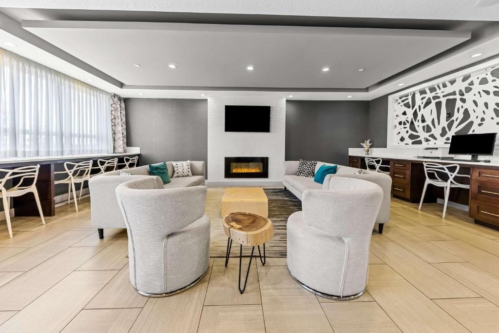 Best Western Plus Airdrie Gateway — 5