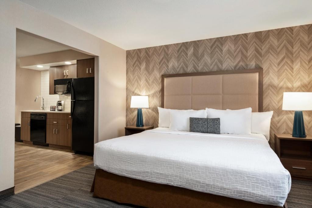 Canalta Hotel Airdrie — 2