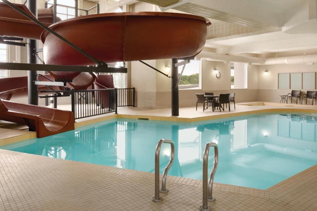 Canalta Hotel Airdrie — 4