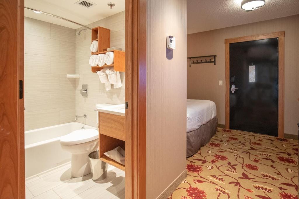 Banff Ptarmigan Inn — 3
