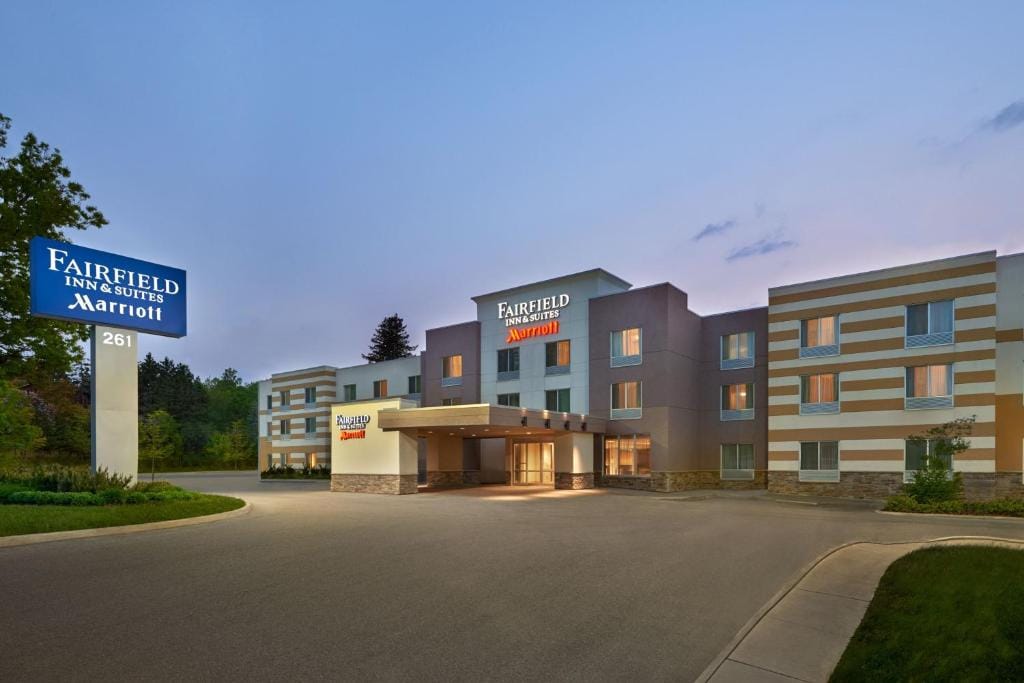 Fairfield Inn & Suites by Marriott Barrie — 1