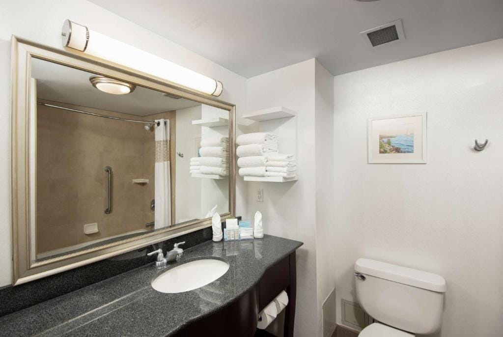 Hampton Inn & Suites by Hilton Barrie — 3