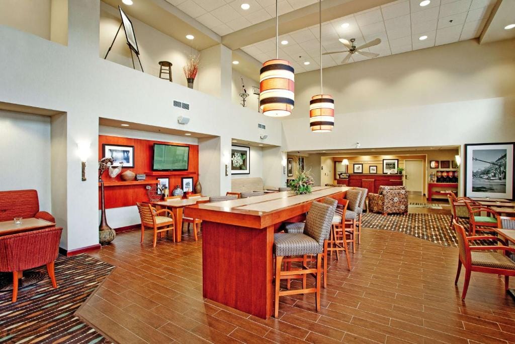 Hampton Inn & Suites by Hilton Barrie — 5