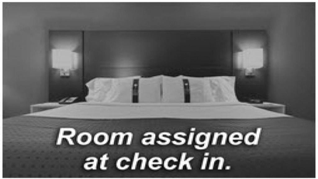Holiday Inn Express Hotel & Suites Barrie by IHG — 1