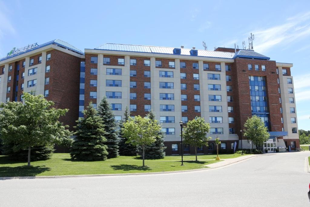 Residence & Conference Centre- Barrie — 1