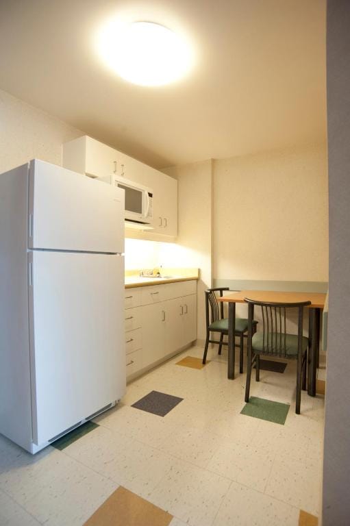 Residence & Conference Centre- Barrie — 4