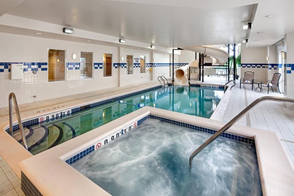 Fairfield Inn & Suites by Marriott Toronto Brampton — 4