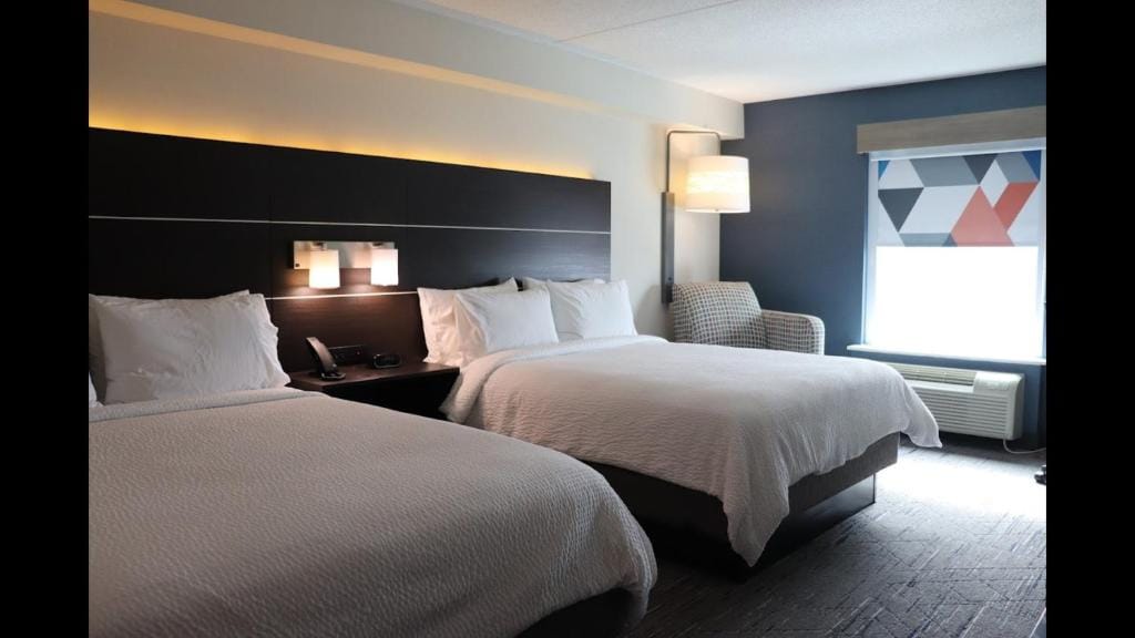 Holiday Inn Express Brampton by IHG — 2