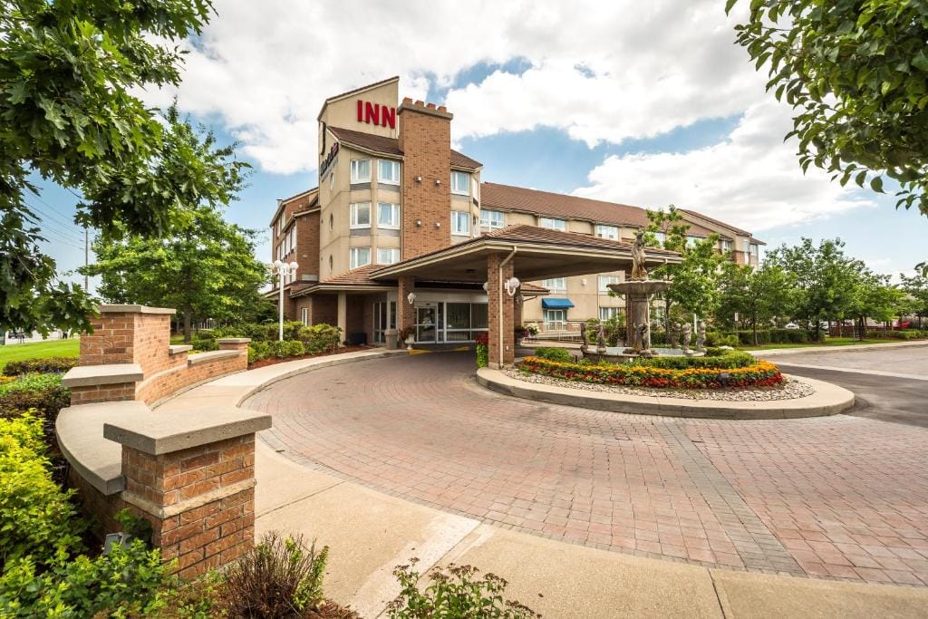 Monte Carlo Inn Brampton — 1