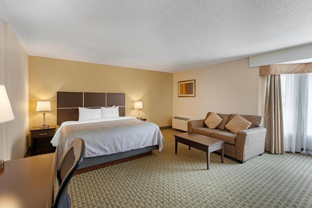 Quality Inn & Suites — 1