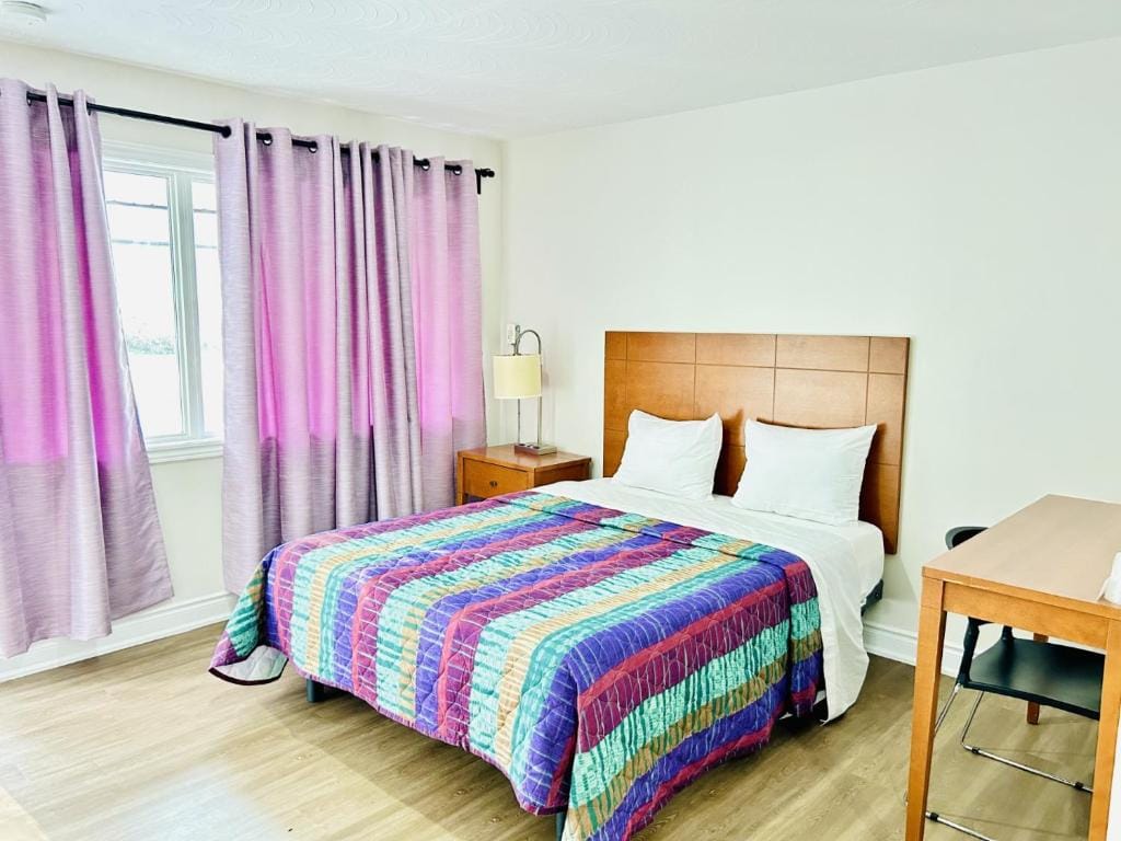 Brant Inn — 1