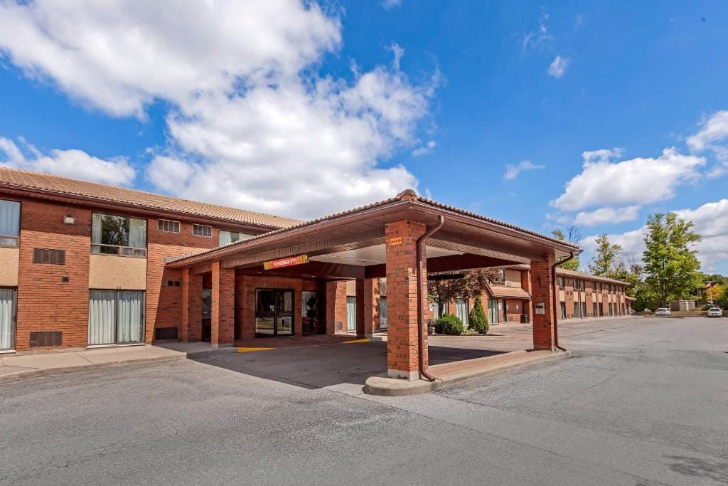 Comfort Inn — 3