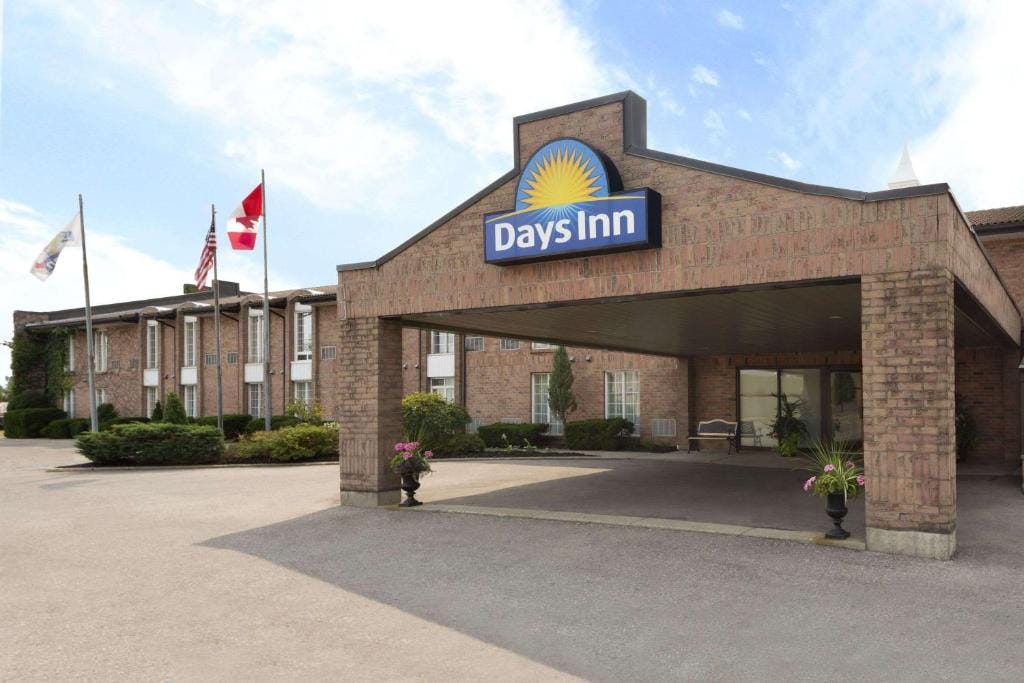 Days Inn by Wyndham Brantford — 1