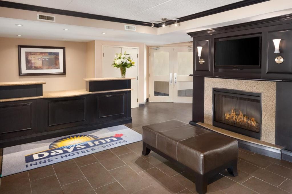 Days Inn by Wyndham Brantford — 5