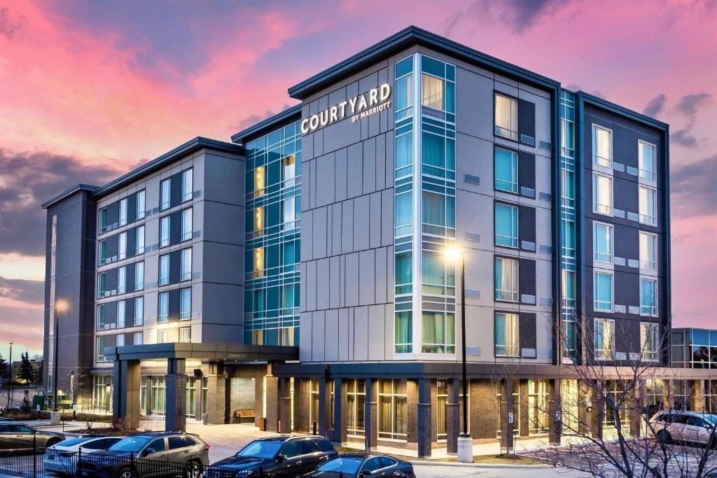 Courtyard by Marriott Burlington-Oakville — 1