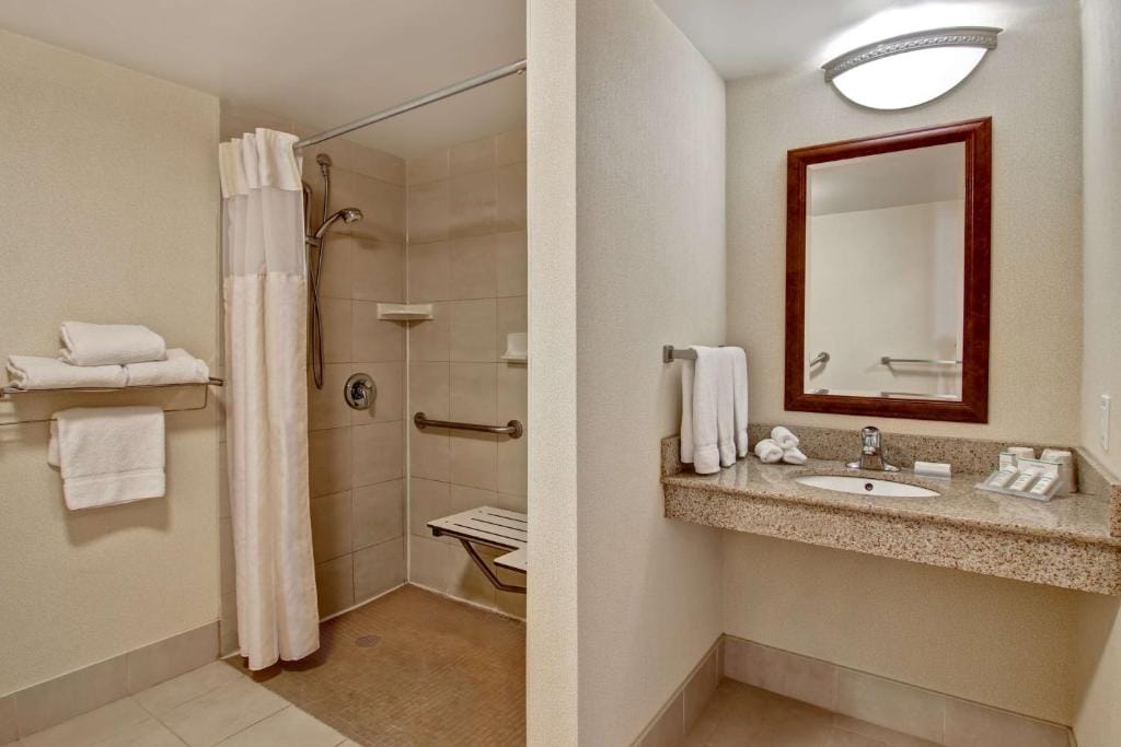 Hilton Garden Inn Toronto/Burlington — 3