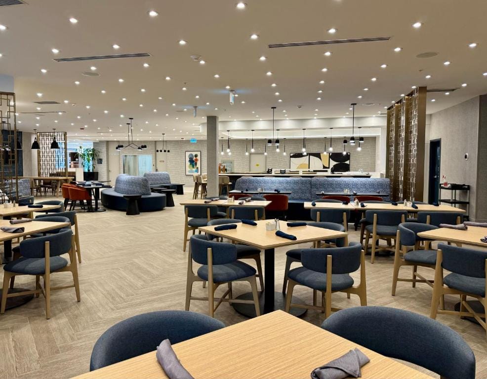 Holiday Inn Burlington Conference Centre by IHG — 2