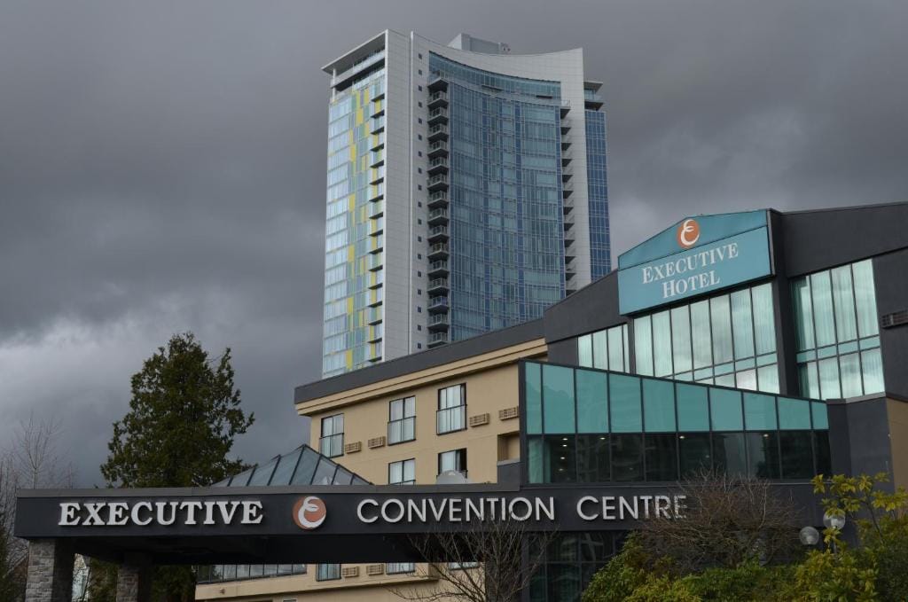 Executive Suites Hotel & Conference Center, Metro Vancouver — 1