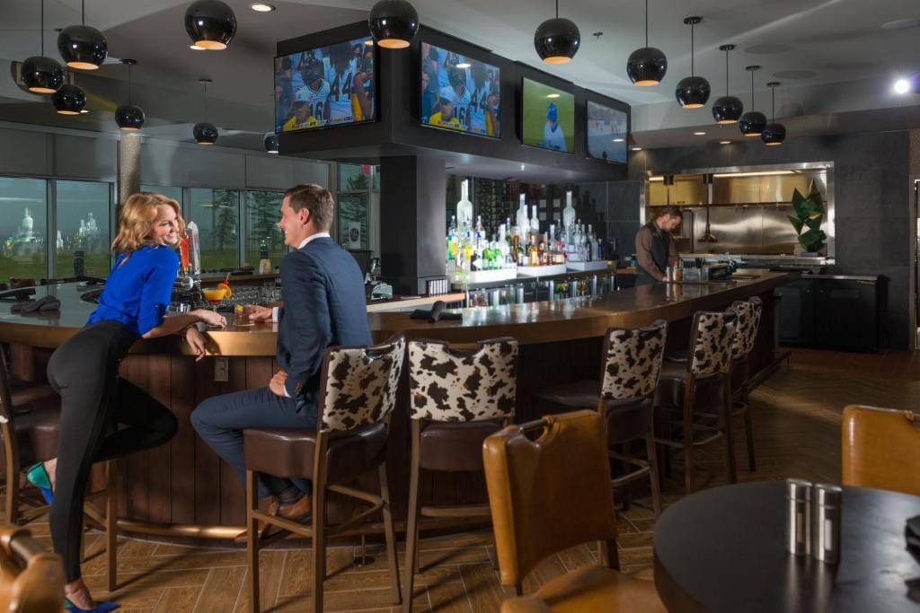 Applause Hotel Calgary Airport by CLIQUE — 5