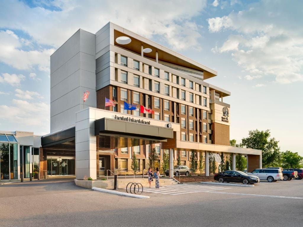 Hotel Blackfoot — 1