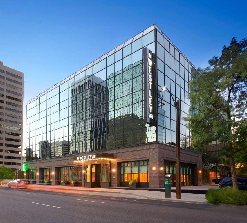 The Westley Calgary Downtown, Tapestry Collection By Hilton — 1