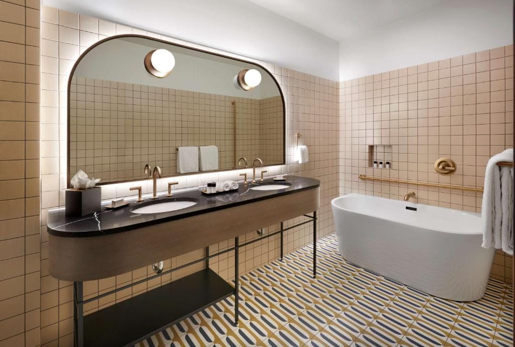 The Westley Calgary Downtown, Tapestry Collection By Hilton — 3