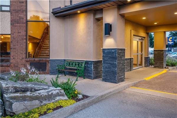 Comfort Inn — 1