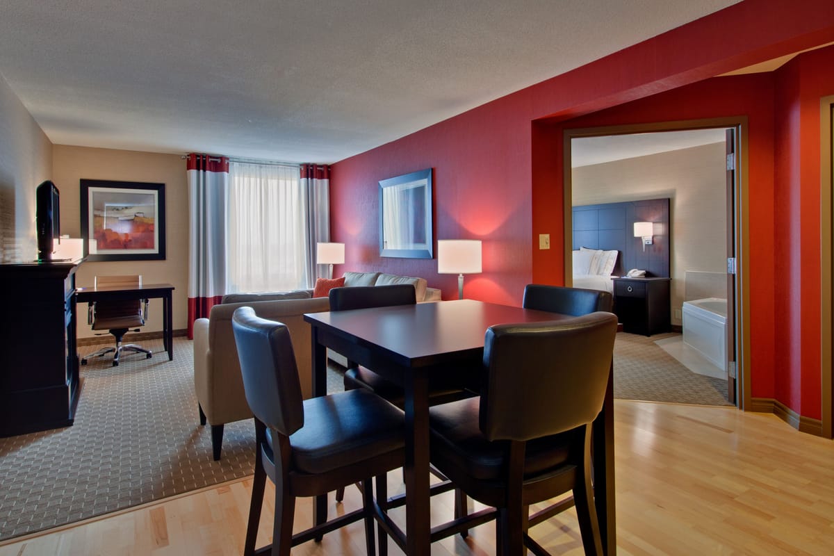Holiday Inn Express & Suites Chatham South by IHG