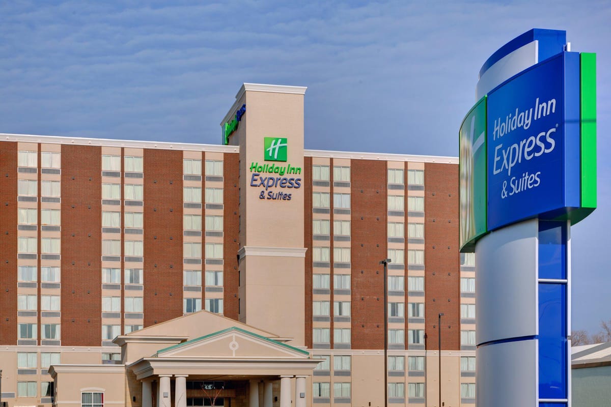 Holiday Inn Express & Suites Chatham South by IHG — 4