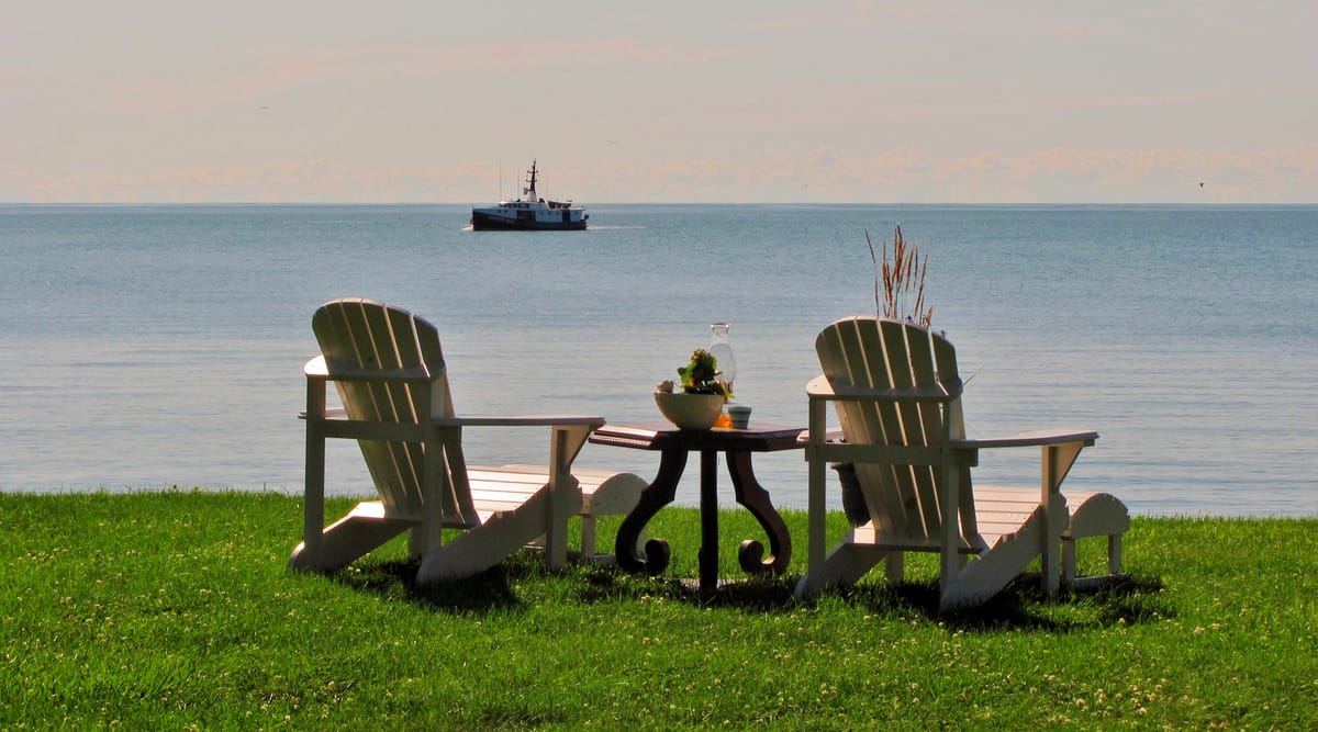 Omstead's on Erie Bed & Breakfast — 2