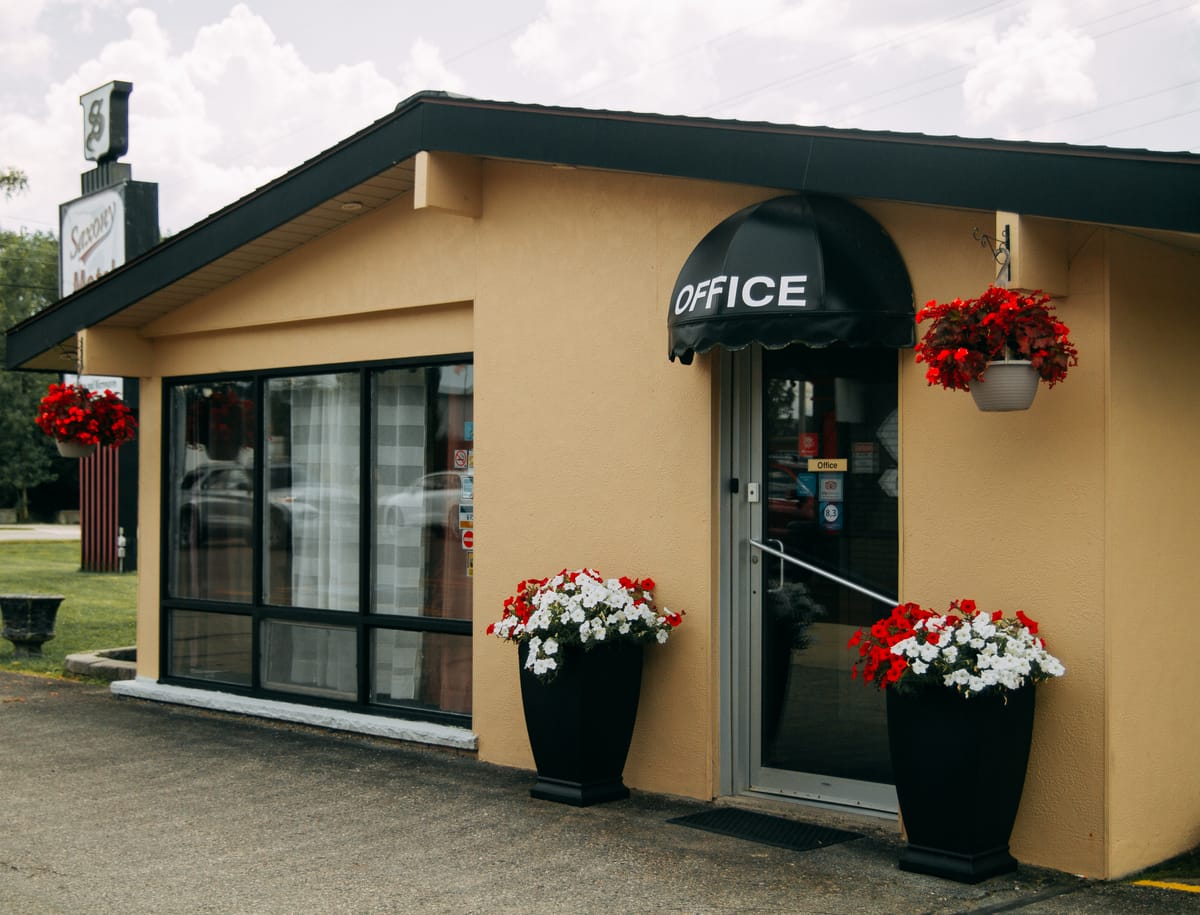 Saxony Motel — 1
