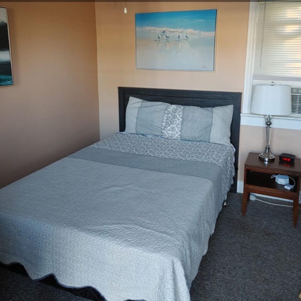 Silver Motel — 1