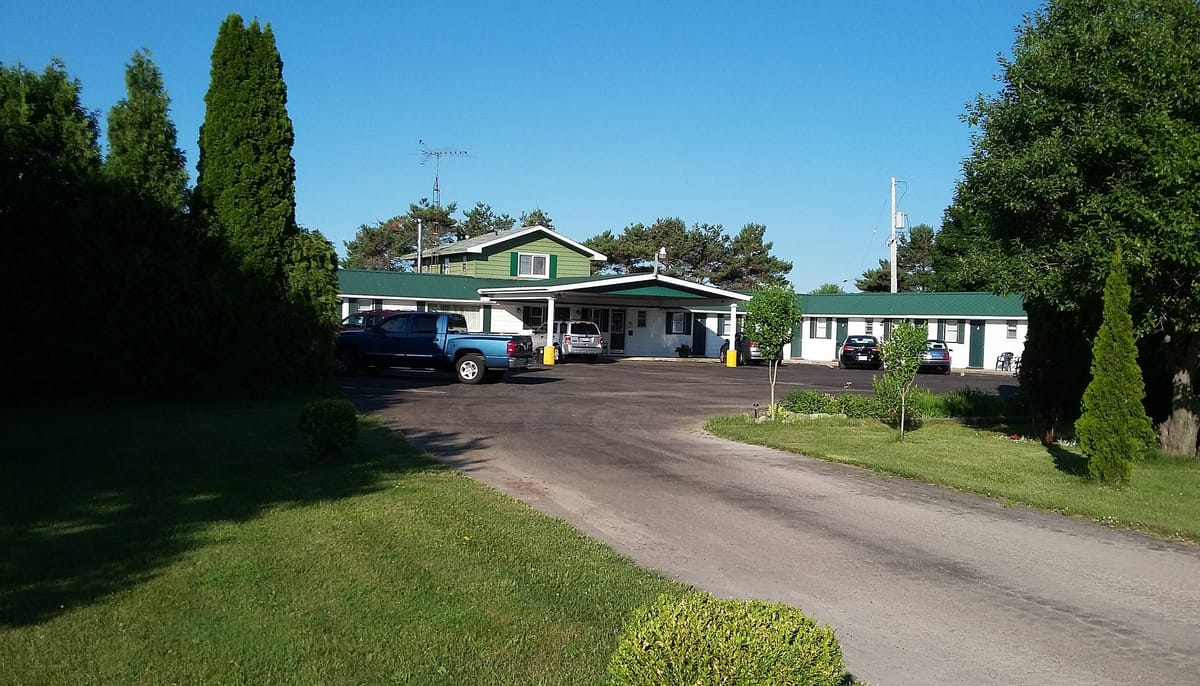 Silver Motel — 2