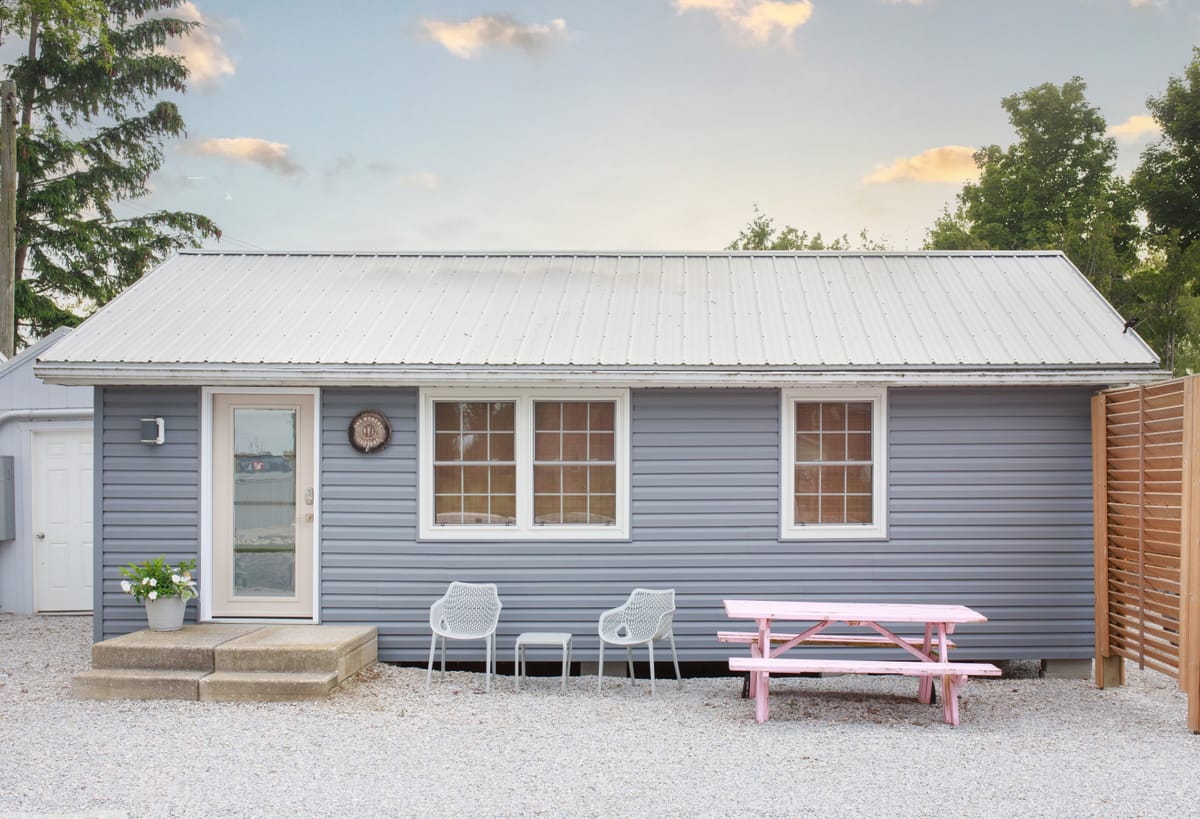 Willow Barrel Retreat Cottage & Suite Rentals - Erieau — 2