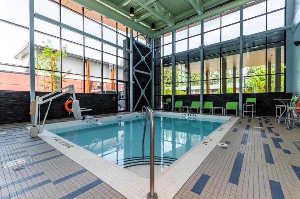Holiday Inn Express & Suites - Chilliwack East an IHG Hotel — 4