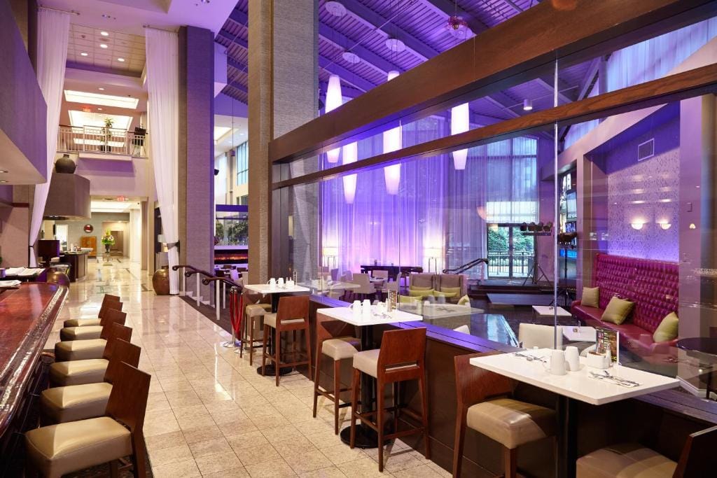 Executive Plaza Hotel & Conference Centre, Metro Vancouver — 4
