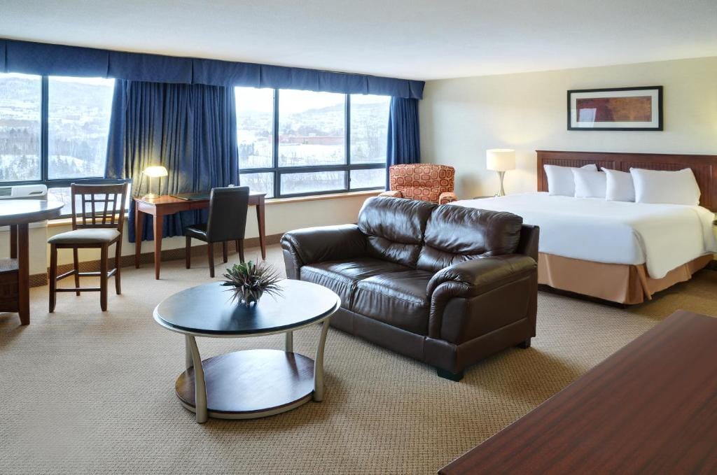 Greenwood Inn & Suites — 2