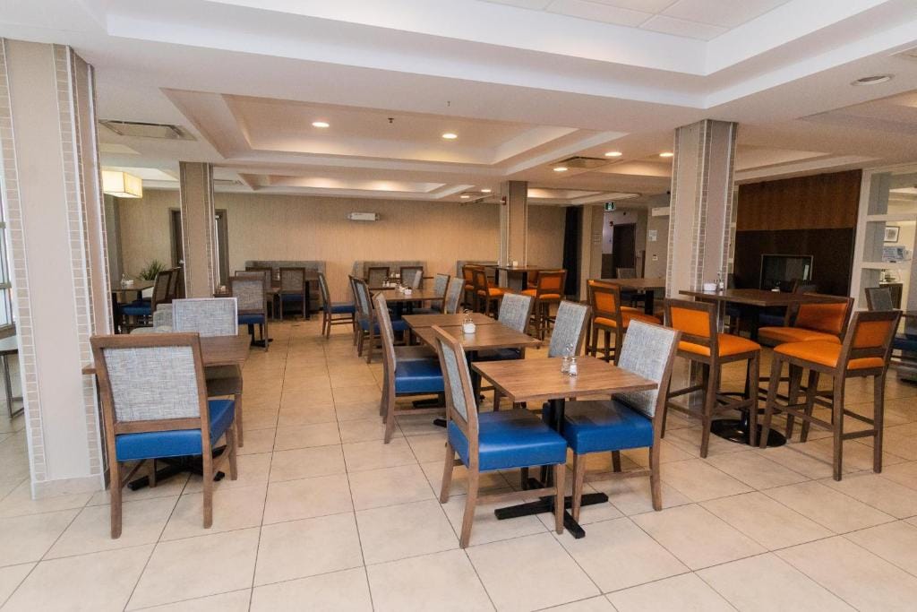 Deer Lake Horizon Hotel, BW Signature Collection — 5