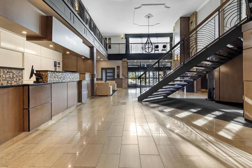 Best Western Hotel Universel Drummondville — 1