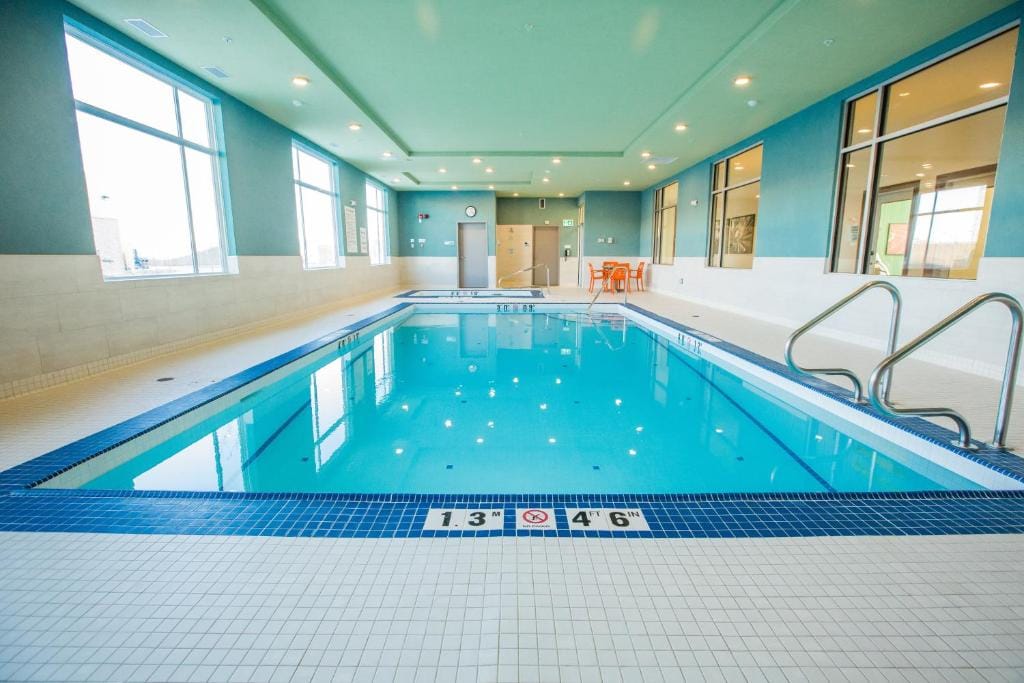 Holiday Inn Express & Suites - West Edmonton-Mall Area by IHG — 3