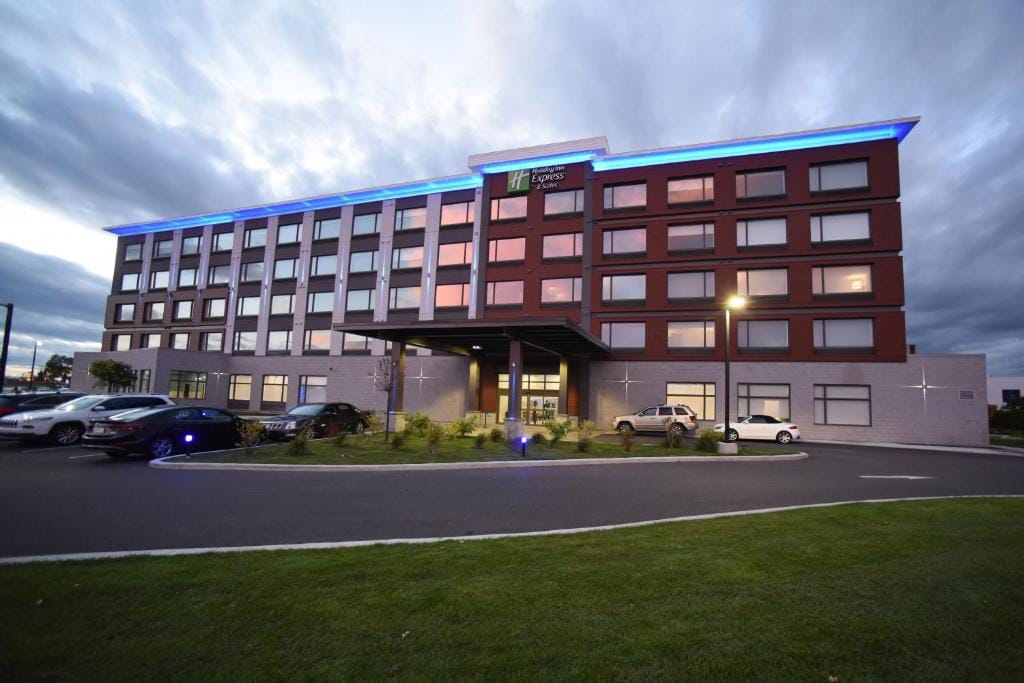 Holiday Inn Express & Suites - Gatineau - Ottawa by IHG — 1