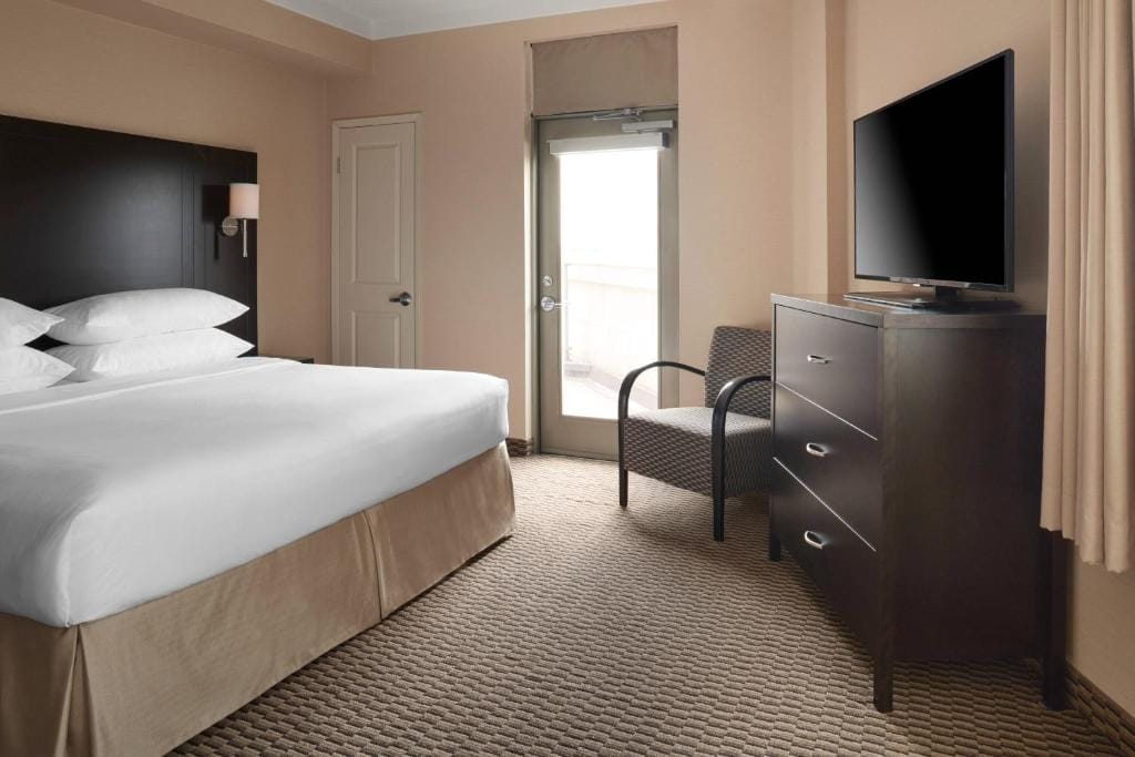 Delta Hotels by Marriott Guelph Conference Centre — 2