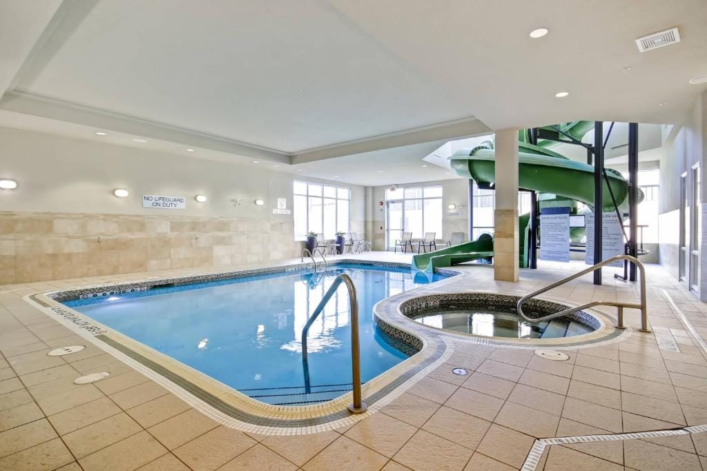 Fairfield Inn & Suites by Marriott Guelph — 4