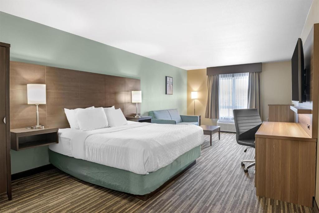 Best Western Plus Dartmouth Hotel & Suites — 2