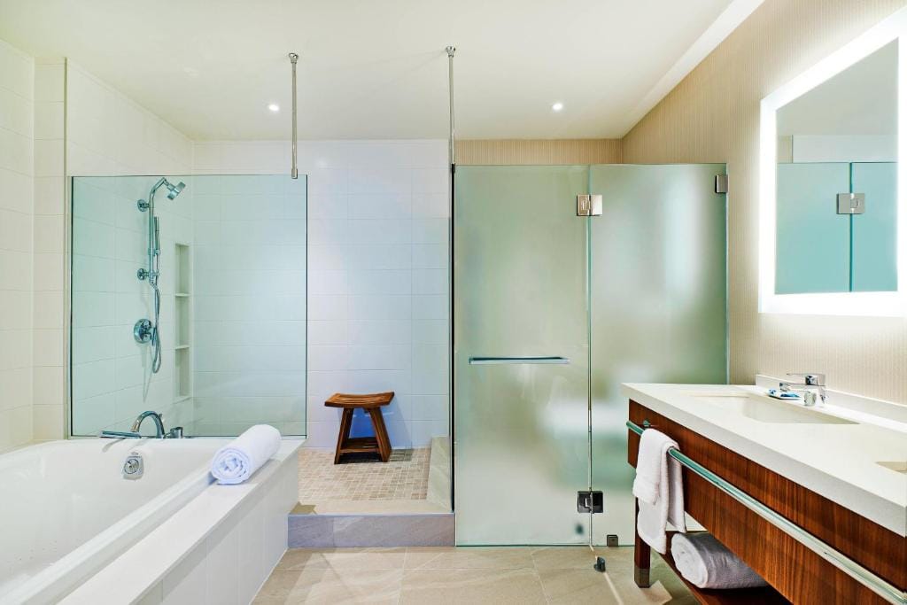 Delta Hotels by Marriott Dartmouth — 3