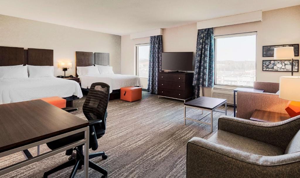 Hampton Inn & Suites by Hilton Dartmouth - Halifax — 2
