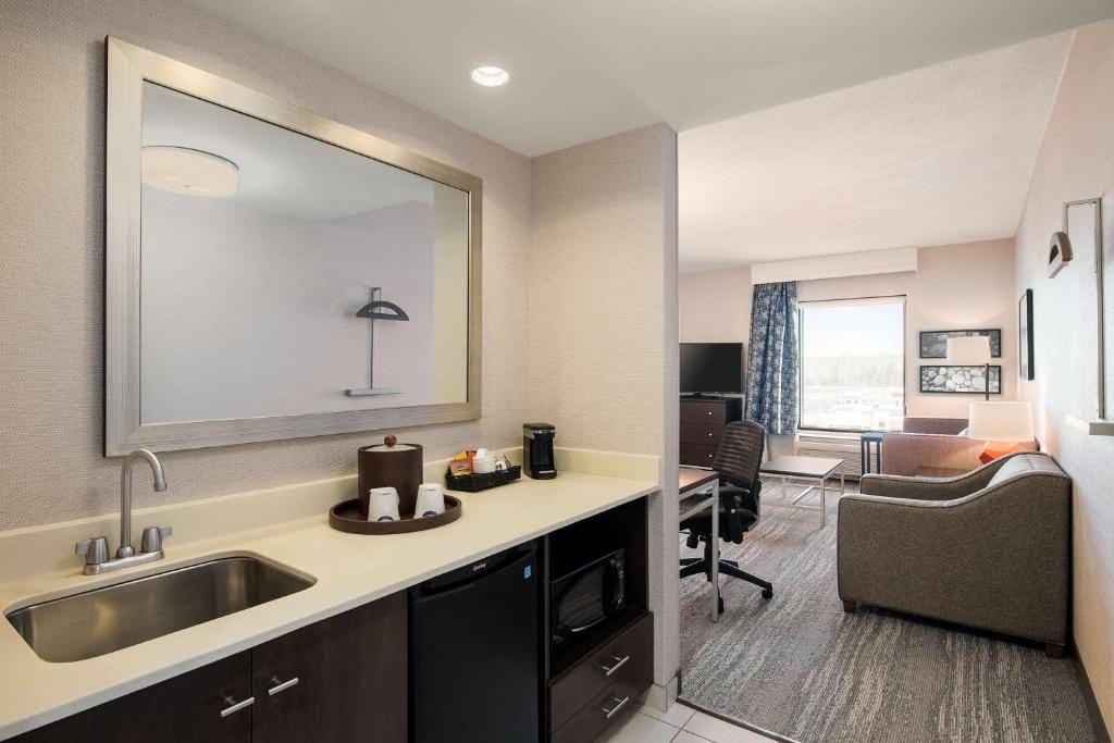 Hampton Inn & Suites by Hilton Dartmouth - Halifax — 3