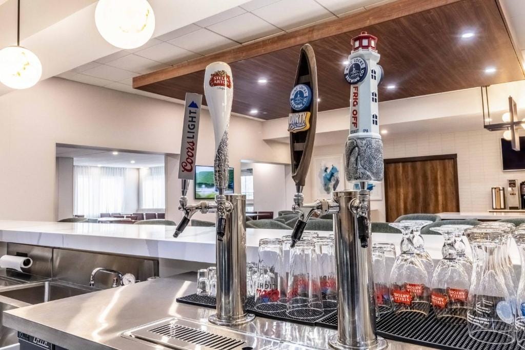 Holiday Inn Express & Suites - Halifax – Dartmouth — 2